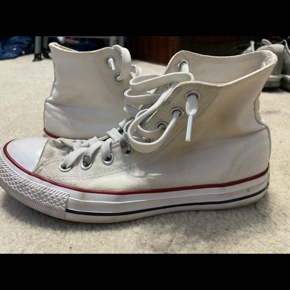 Off white all star Chuck Taylor converse high tops 🤍